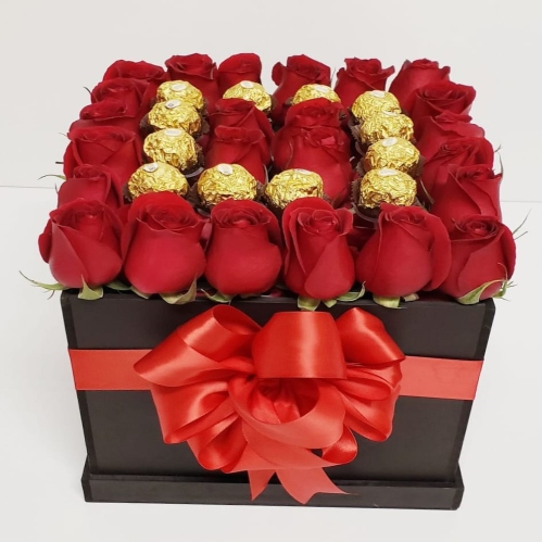 Box 24 rosas y Bombones